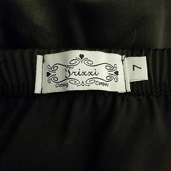 Dress - Picture 3 of 3